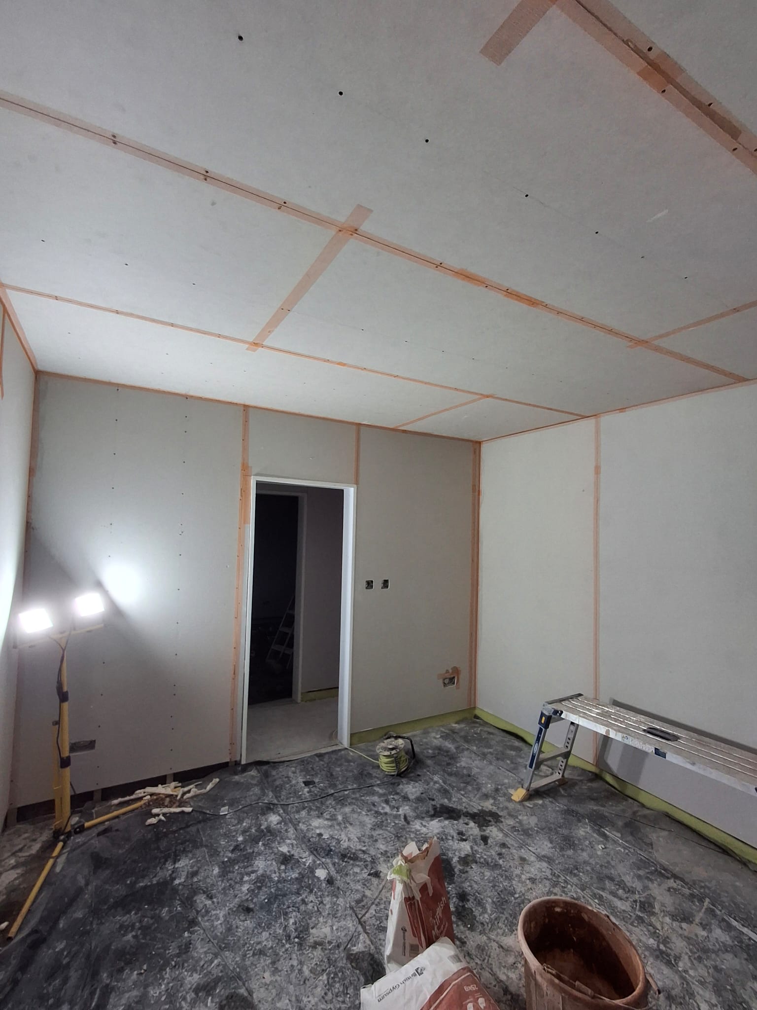 Plasterboard / Dot & Dab project photo 4
